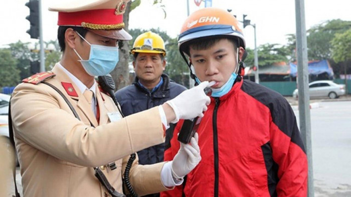 Vi phạm nồng độ cồn tăng mạnh dịp Tết, cảnh báo thói quen “đã uống vẫn lái” còn phổ biến Vi phạm nồng độ cồn tăng mạnh dịp Tết, cảnh báo thói quen “đã uống vẫn lái” còn phổ biến