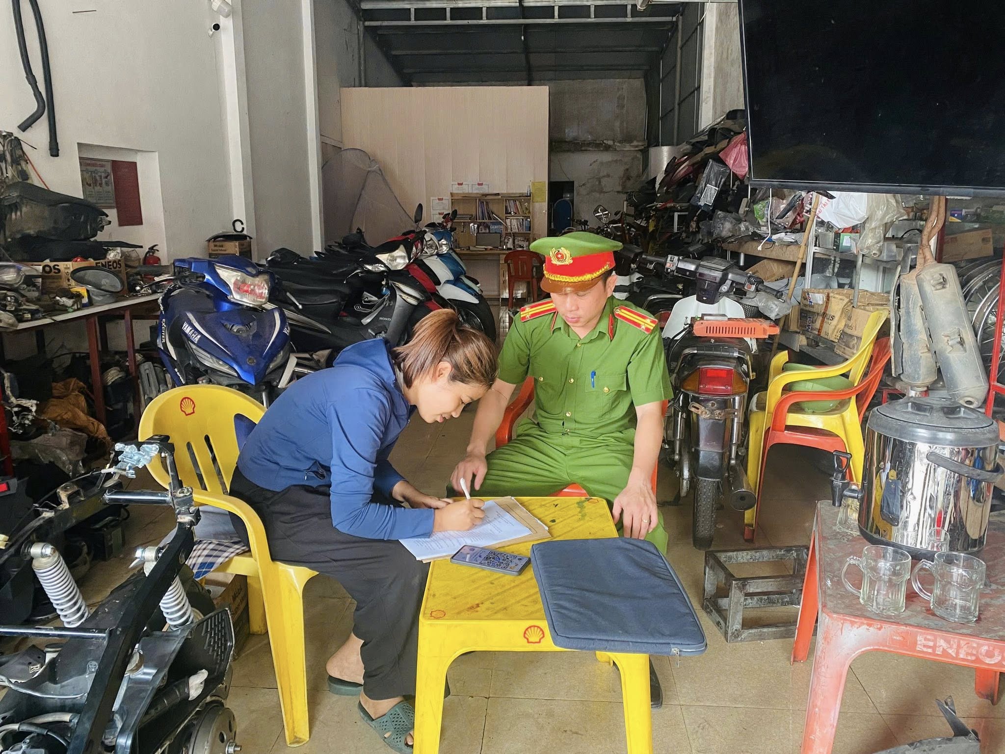 Người đứng sau tr&agrave;o lưu độ chế xe điện nguy hiểm v&agrave; những hệ lụy kh&oacute; lường